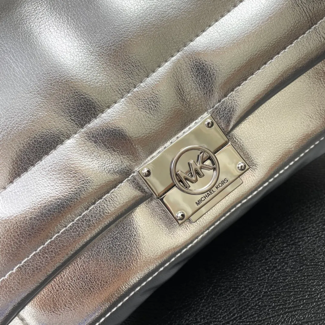 All categories Official website "Brand Women's Bags" Women's Bags 💙 MK replica MK, fine imitation MK bags, MK handbags, 2023 official latest version MK cowhide crossbody bag, bag factory, original material, size: 23-16-8CM
